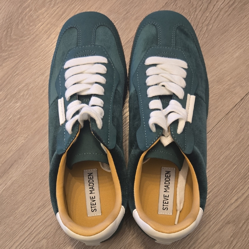 Steve Madden Men's Teal and White Sneakers